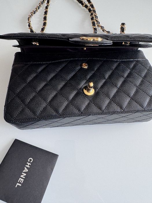 Czarna torebka Chanel Flap