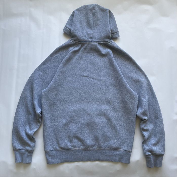 кофта CARHARTT.