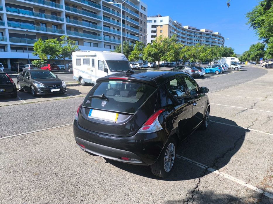 Lancia Ypsilon 1,3 Diesel Ano2011 5 Porta poucos KMS