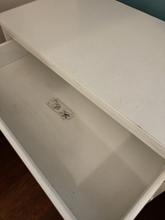 Biała komoda Ikea