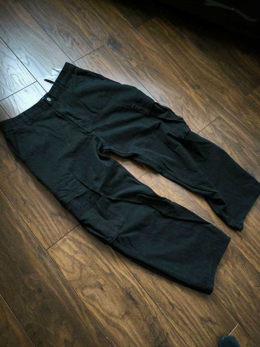 Szerokie spodnie skate style