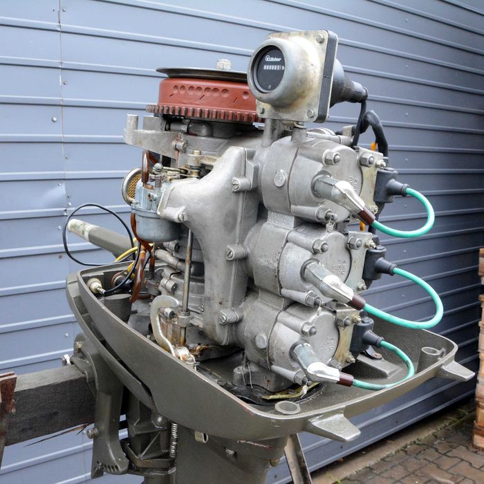 Silnik zaburtowy DE-45DS
