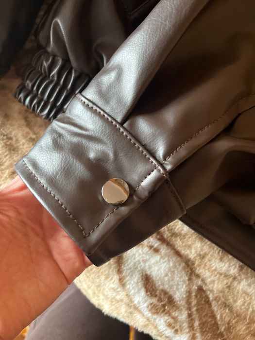 Куртка-бомбер в стилі ZARA