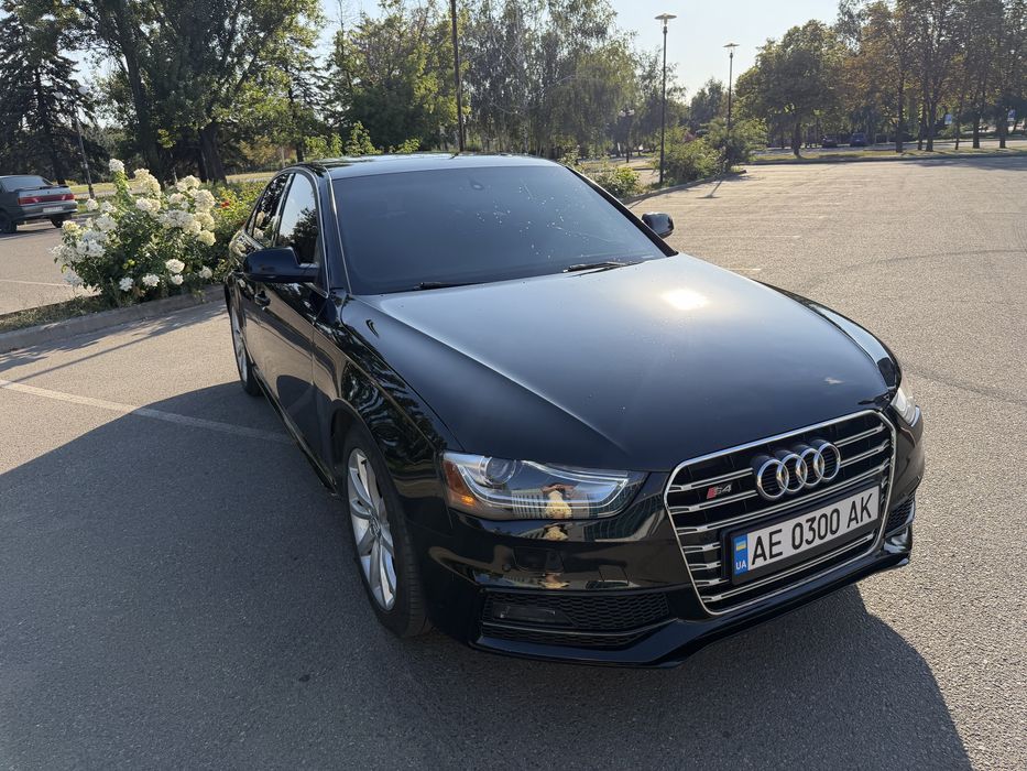 Audi a4b8 s-Line