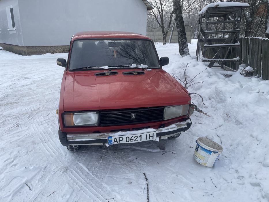 Ваз 2106 на повном бойовом ходу