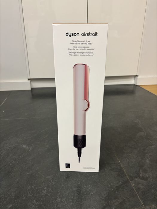 Dyson airstrait pink