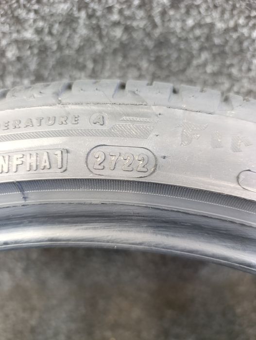 Шини 225/40R18 Firestone (всесезонні)