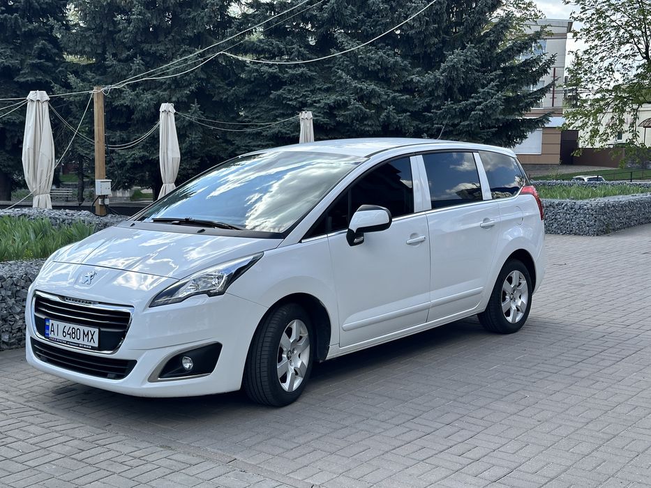 Продам Peugeot 5008 автомат