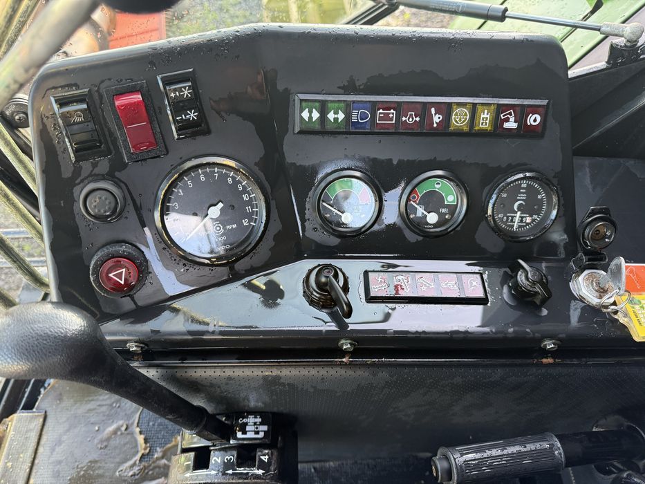Комбайн зернозбиральний John Deere 1055