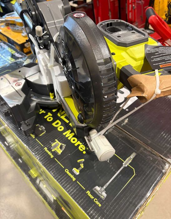 RYOBI PBT01B 18V akumulatorowa ukośnica / piła ukośna 184mm z posuwem