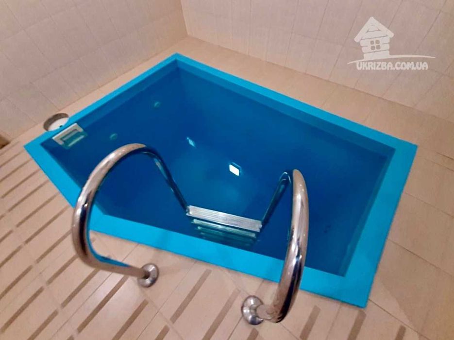 Київ. Метро Лівобережна. Сауна, басейн, більярд, теніс. До 12 осіб.