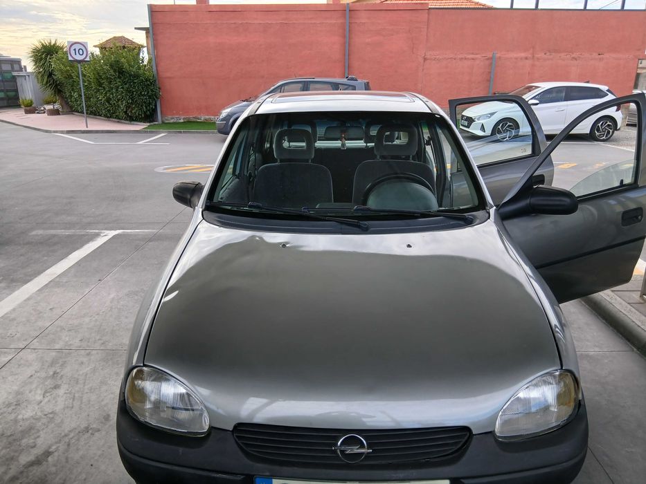 Opel Corsa B 1.2 Gasolina | 4 Pneus Novos | 800 € — photo 4