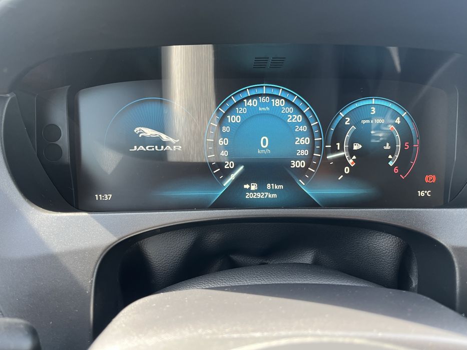 Jaguar F-Pace 2.0d I4D AWD Prestige, financiamento, retoma