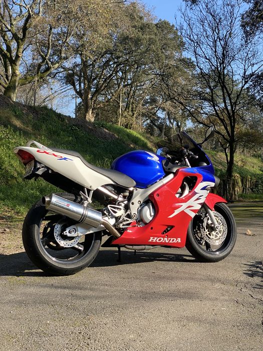 Honda CBR 600 F4 2000 TRICOLOR como nova