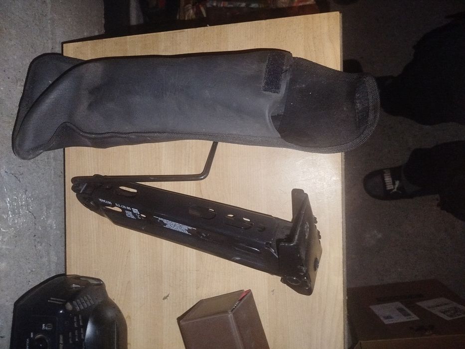 Podnośnik samochodowy opel