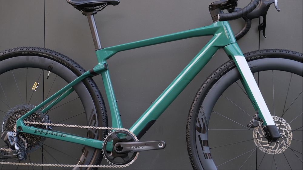 Гравійний велосипед BMC URS 01 Two Force AXS карбон колеса