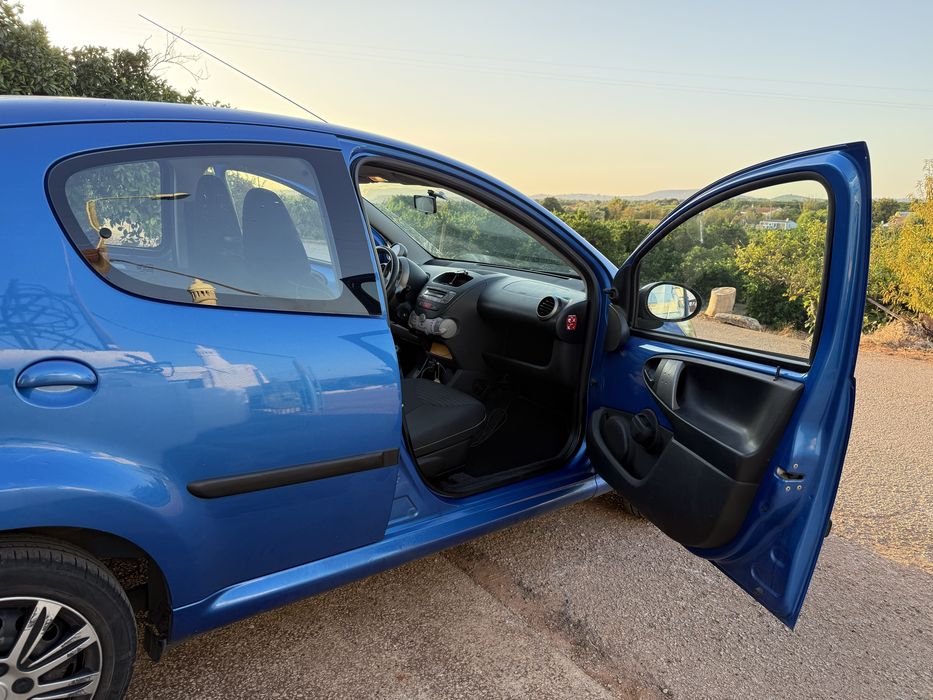 Peugeot 107 1.0 Active – 2013 | Gasolina | 5 PORTAS foto 3