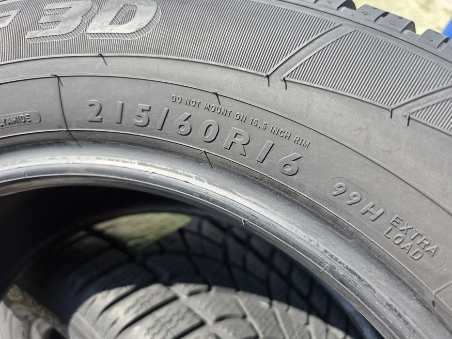 Зимові шини Dunlop 215/60 R16