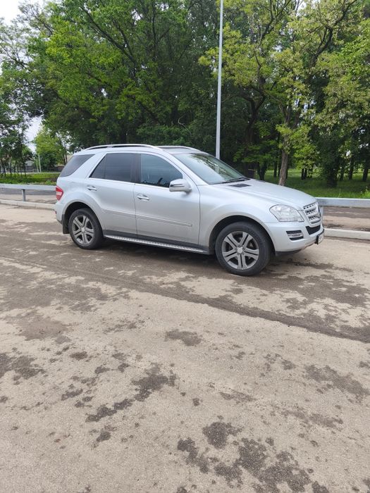 Автомобиль Мерседес 164 бензин 3,5