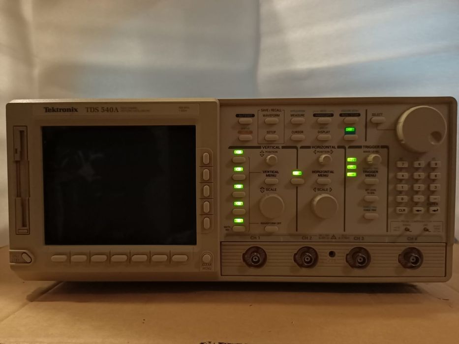 Oscyloskop Tektronix TDS 540 A.
