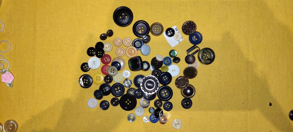 Fabric Buttons and Others64409486886403120