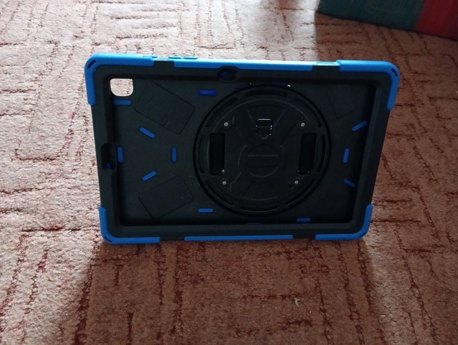 Рамка под небольшой планшет