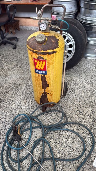 Maquina de espalhar champô