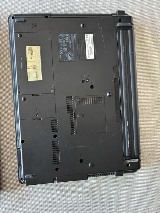 Lote de 2 computadores portáteis HP + Acer para peças