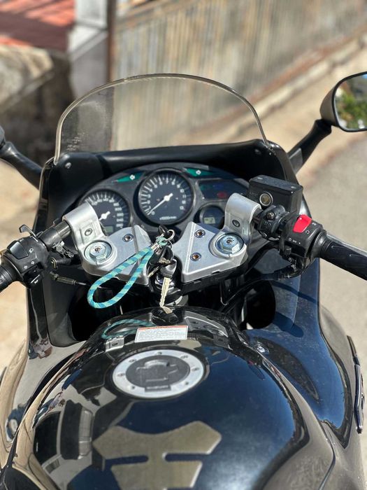 Suzuki gsx 750 f