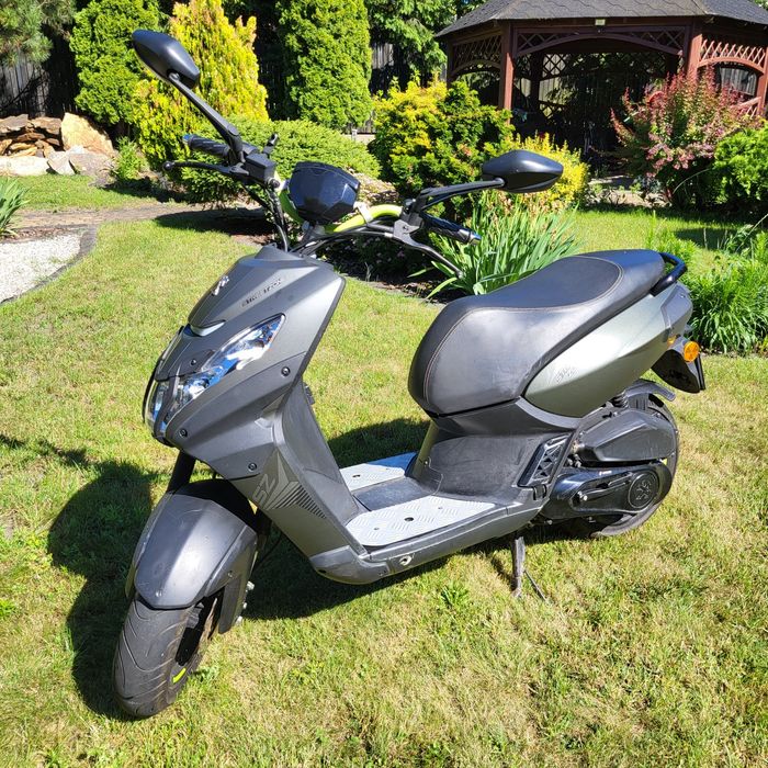 Peugeot street zone 50 2t