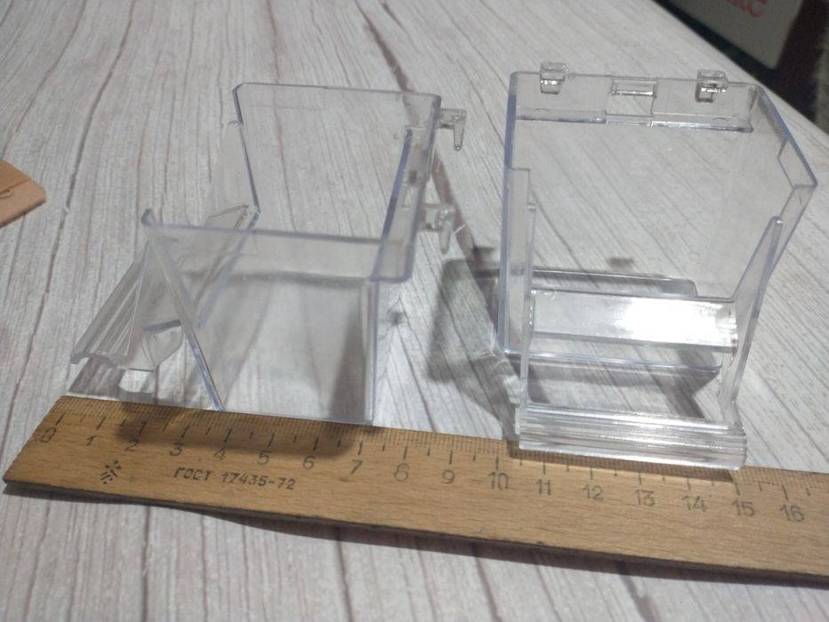 Прозорі годівнички