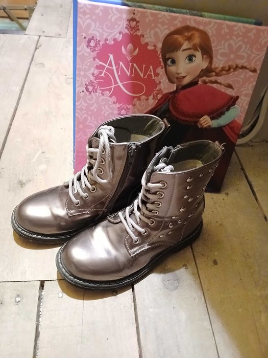 Buty dziewczęce.