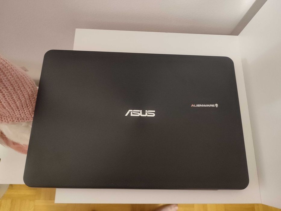 Nvidia+Intel®Core™i3 Asus Vivobook R556L (1.7 ГГц/8ГбDDR3/750Гб/2год)