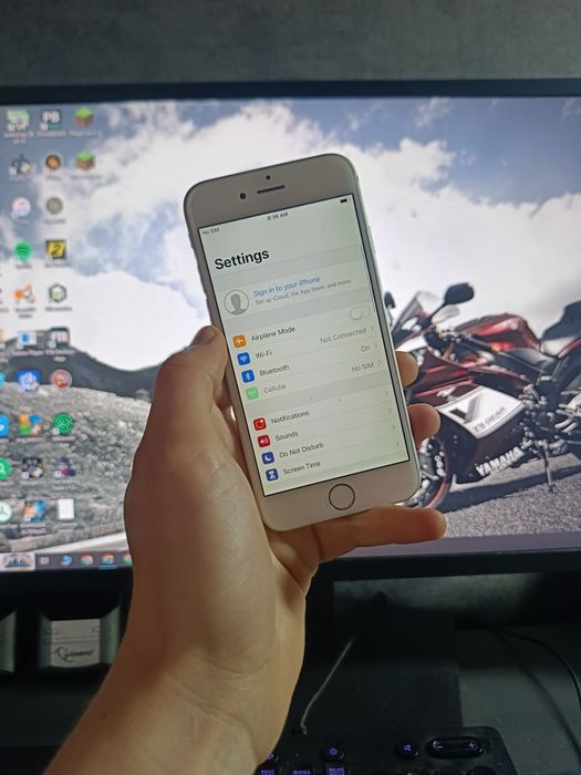 iPhone 6 64GB RSIM Silver • Хороший стан