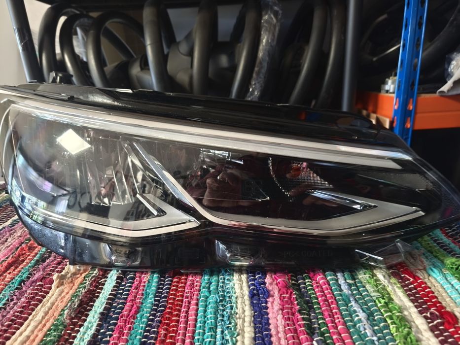 Farol Led direito Golf 8