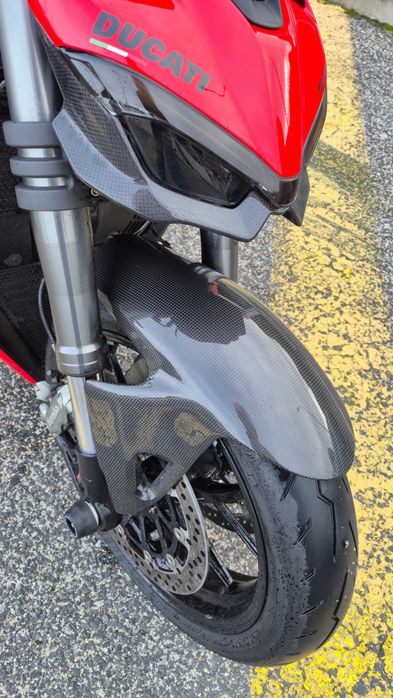 Ducati Streetfighter V2