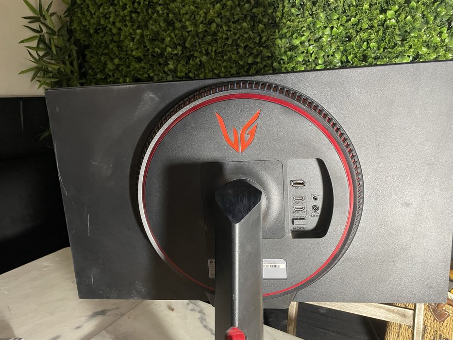 Monitor Gaming LG Ultragear 144Hz 1Ms