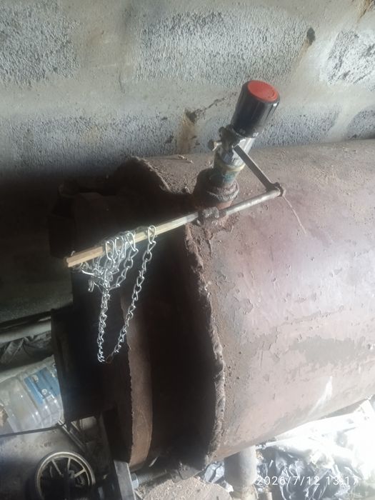 Продаєця котел твердопаливний