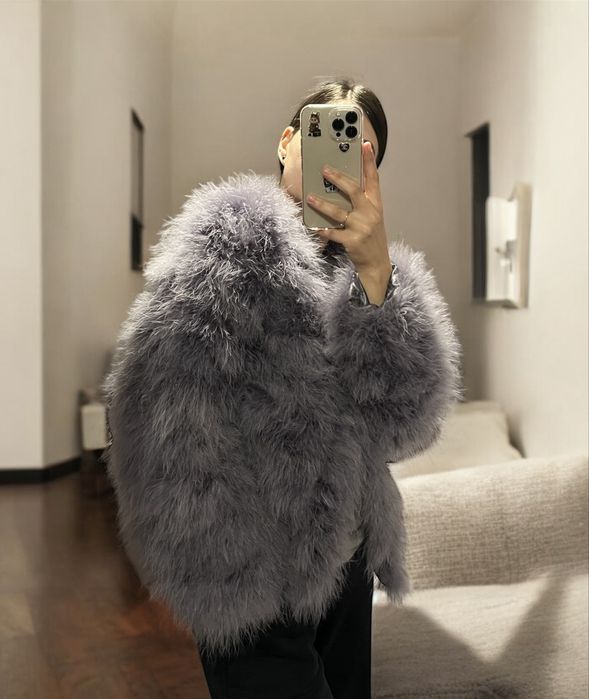 Розкішна шуба з натурального страуса