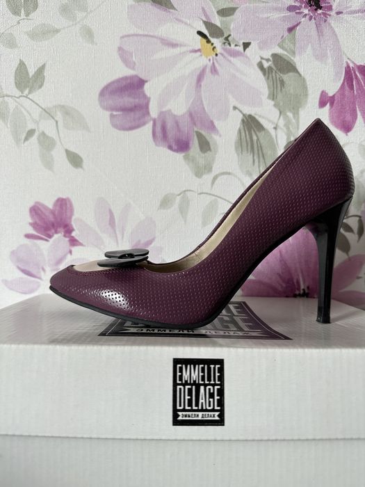 Шкіряні туфлі-човники Emmelie Delage