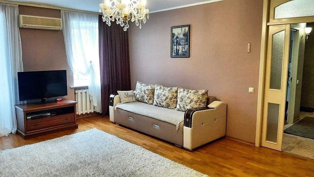 Продаж 3-к квартири з ремонтом вул.Г.Кондратьєва, р-н СНАУ