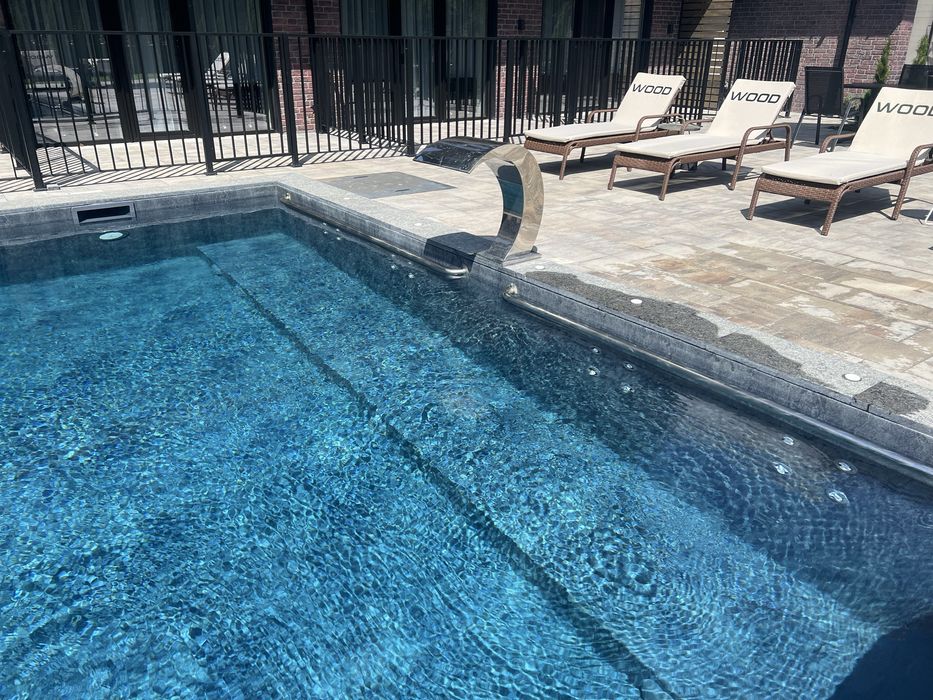 Бассейны. Строительство бассейнов. Реконструкция и обслуживание.