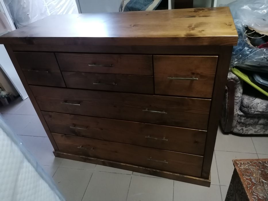 Quarto completo em madeira maciça