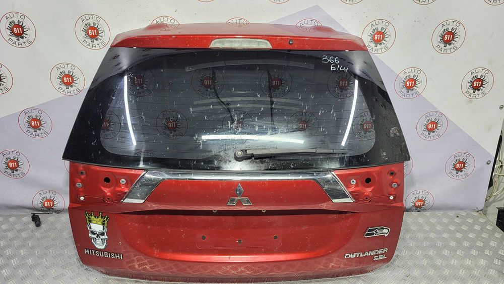 Кришка багажника ляда на Mitsubishi Outlander 2016-2020