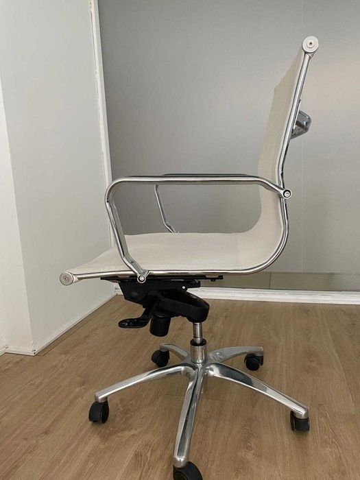 Cadeiras Escritório Nevada NewMds Gir Rede Branca 5 unid (loja 280EUR)