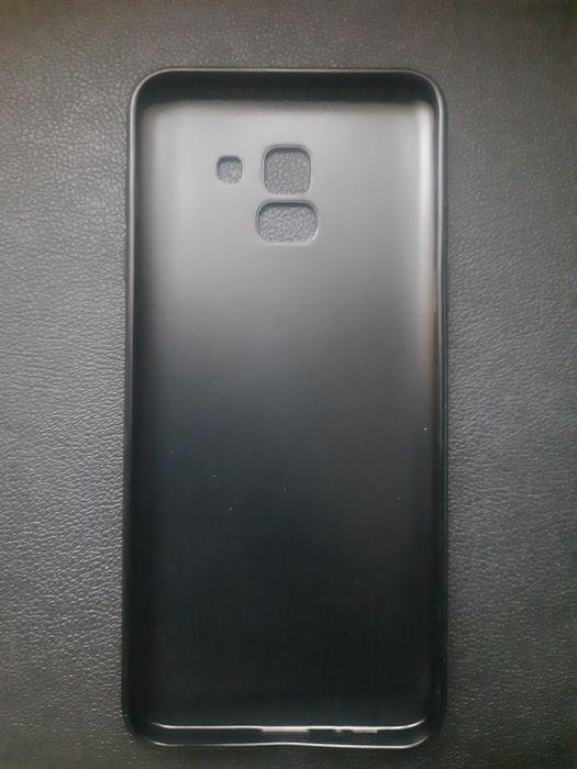 Чехлы на смартфон/телефон