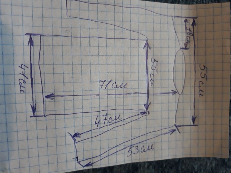 В наявності в гарному стані светер.