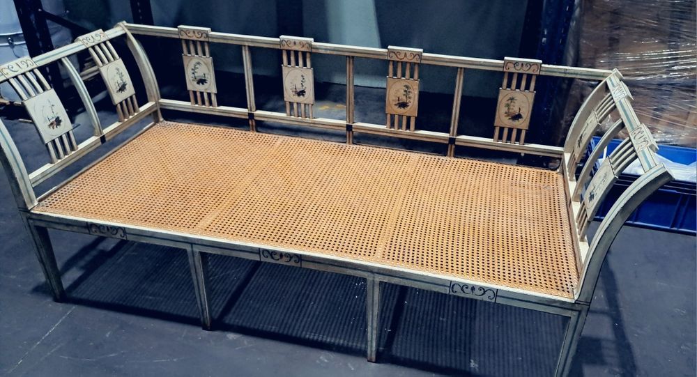 Sofá em palhinha antigo