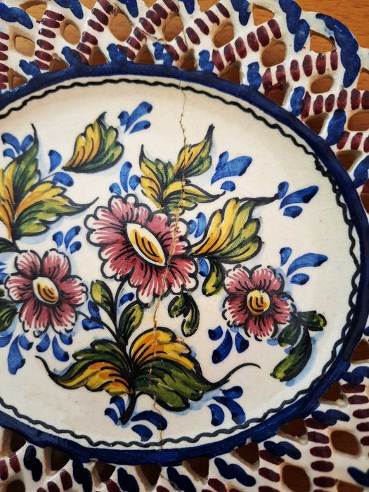 Prato oval em faiança Soares dos Reis, decoração floral