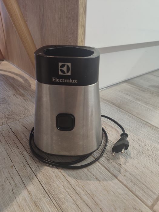Blender kielichowy electrolux ESB2500